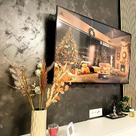 Metropolis Elegance Apartment Bucharest Room photo
